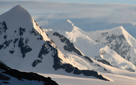 Ártico & Antártica. Chile y Canadá: Desafíos de cooperación Internacional y Ciencia